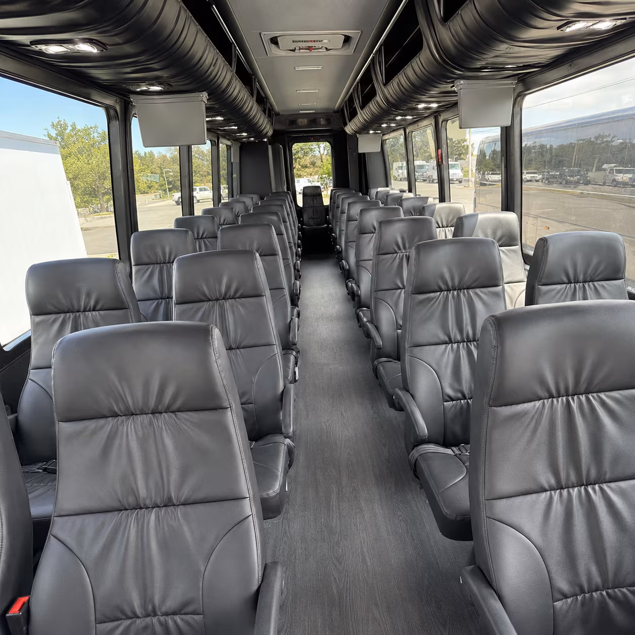 lake elsinore private airport shuttles for lake elsinore pickups and drop offs