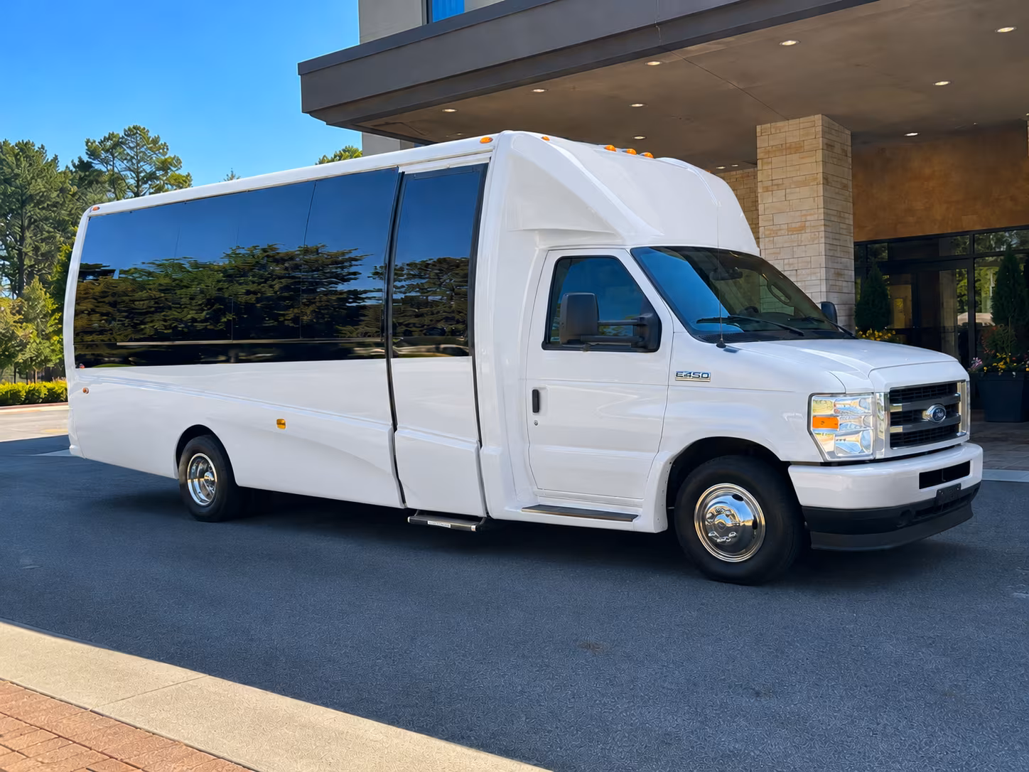 moreno valley private shuttles for winery pickups and drop offs in moreno valley