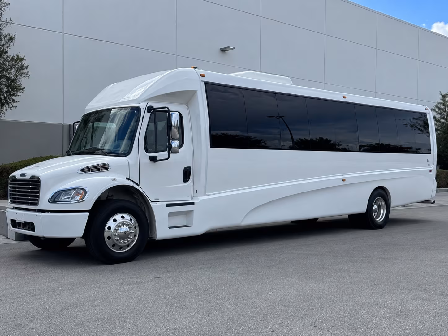 murrieta party bus